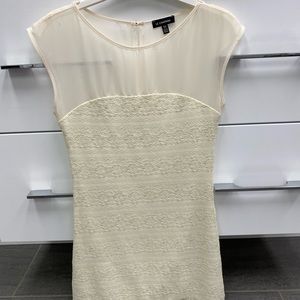 Le chateau lace/sheer tunic